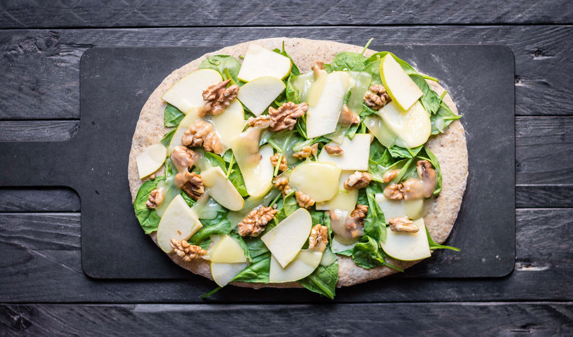 Fladenbrot mit Käse, Apfel und Spinat | Südtiroler Milch